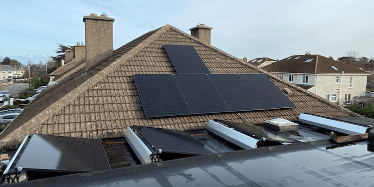 How do I clean solar panels Blackwell Energy (1)